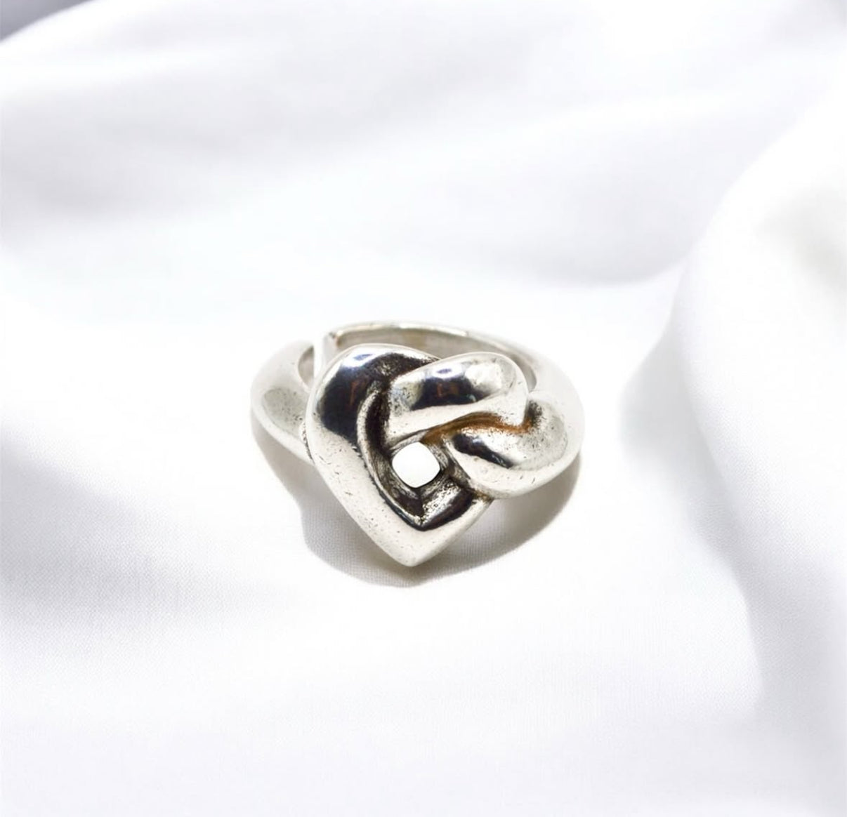 Twisted Heart 4 Pieces Set