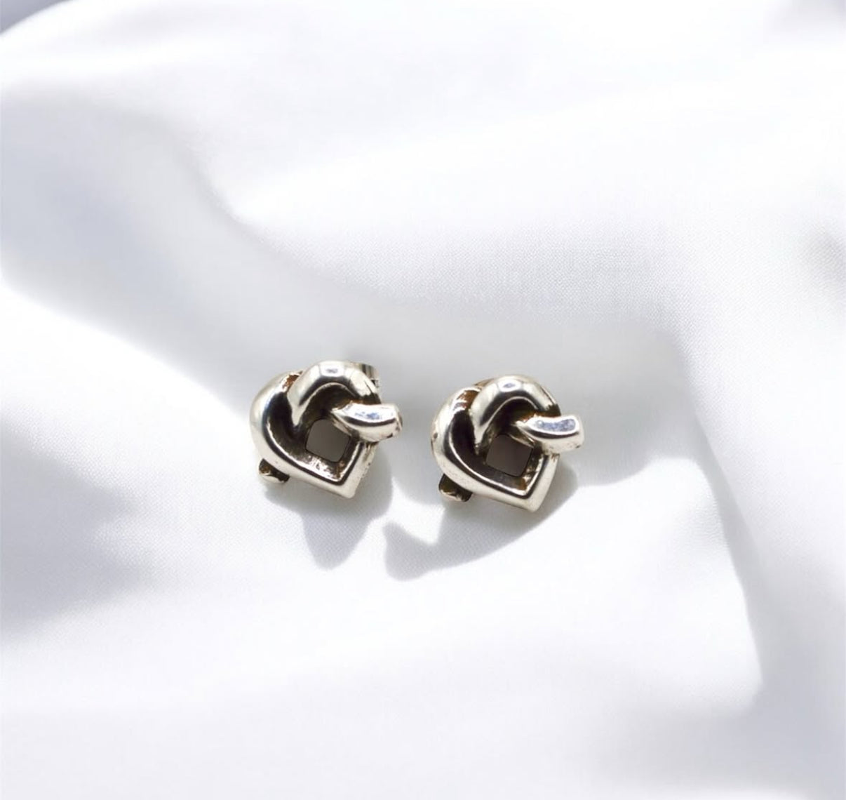 Twisted Heart 4 Pieces Set