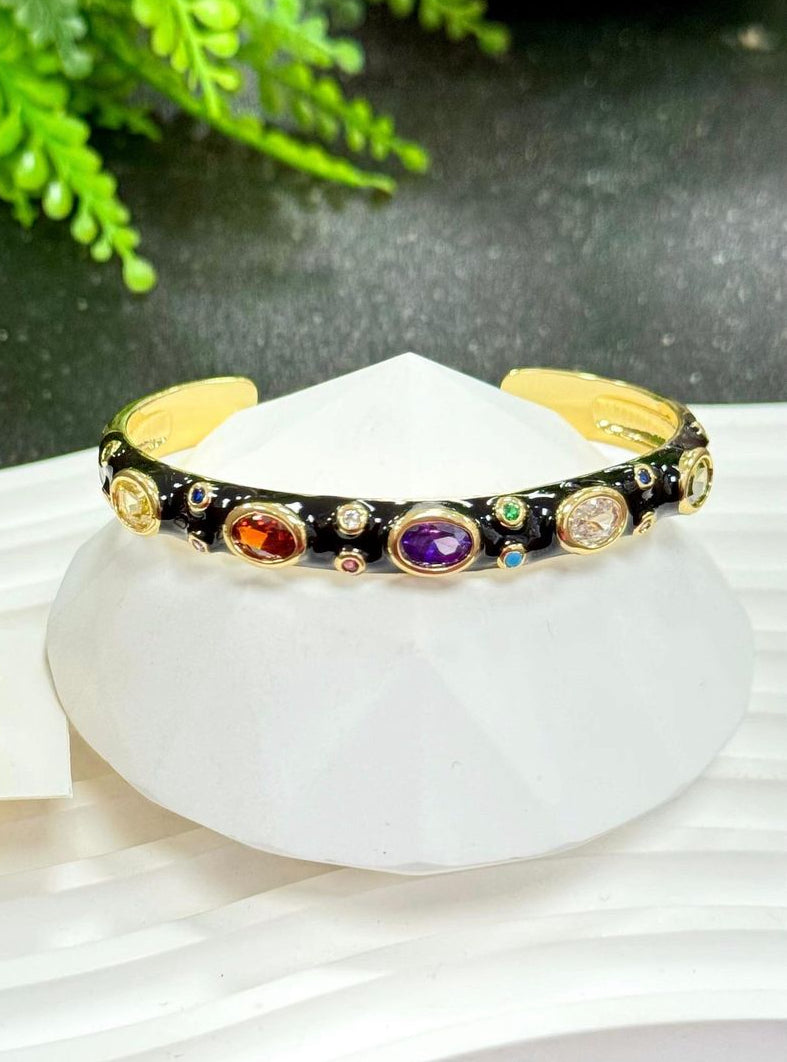 Multi color cuff