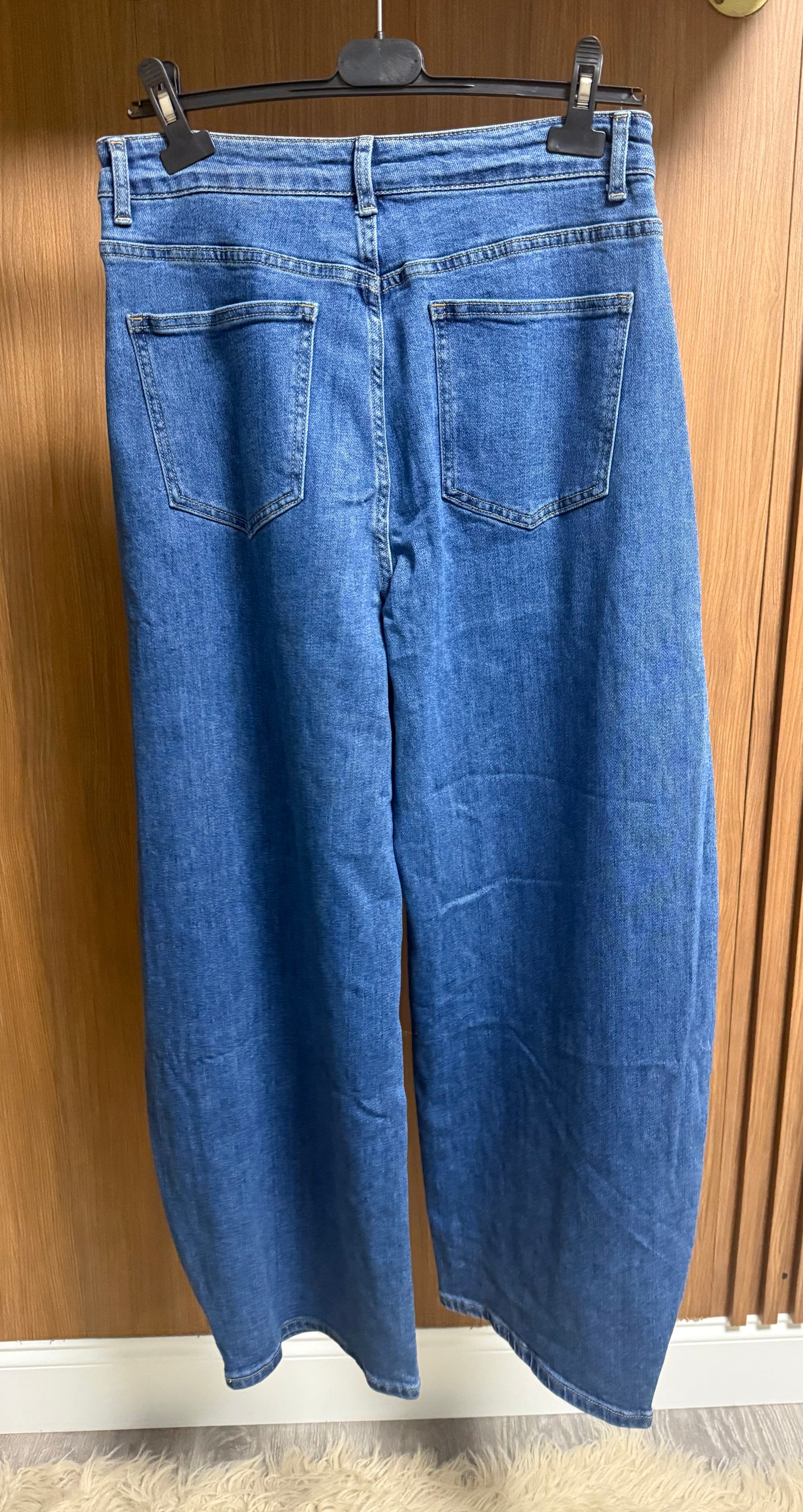 Italian Studs Jean